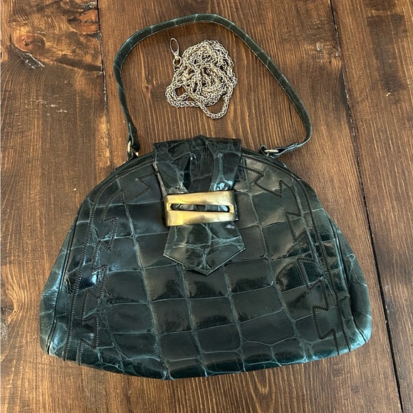 Elegant Black Crocodile-Embossed Women's Bag - Picture 1 of 2